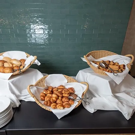 Ξενοδοχείο Kolovare 4*