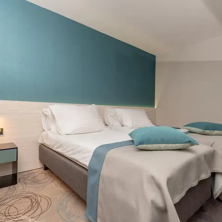 Kolovare Hotel 4*