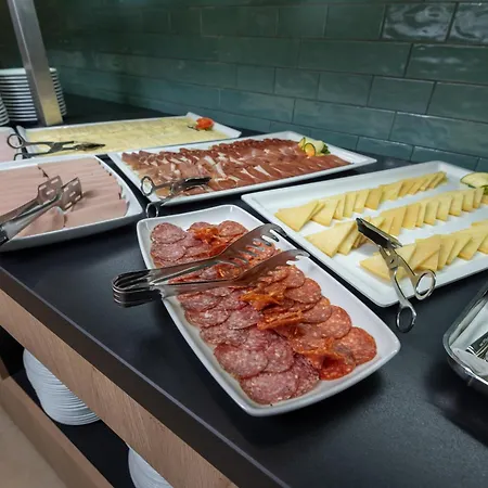 Kolovare Ξενοδοχείο 4*