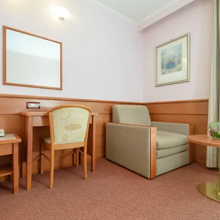 Kolovare 4* Ζαντάρ