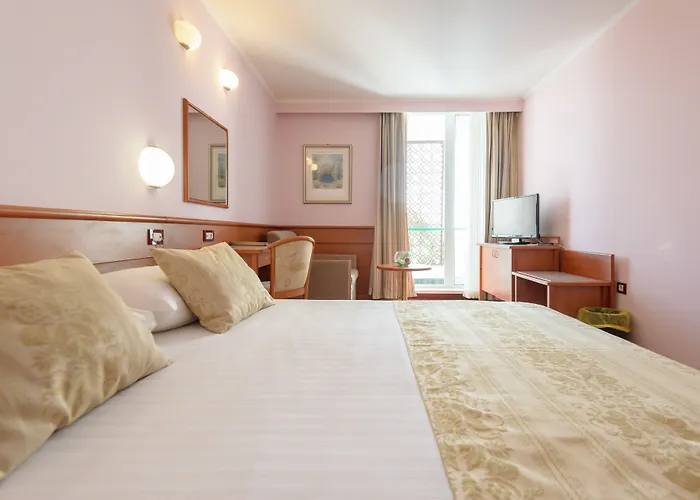 科洛瓦尔酒店 扎达尔